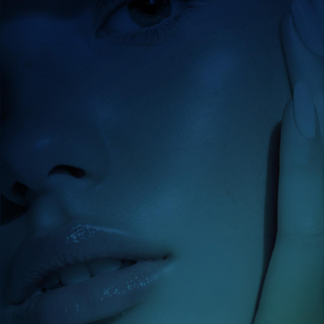 Glow on model's face after LUNEIQ HIFU lift treatment.